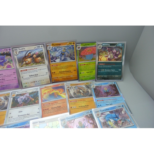 826 - Thirty '151' Scarlet and Violet holographic Pokémon cards including reverse holo