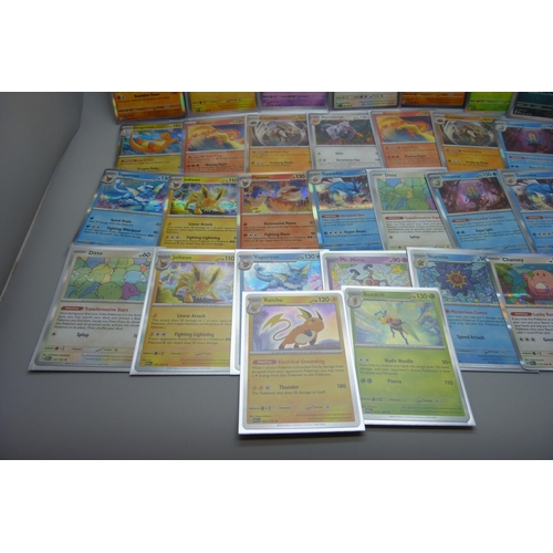 826 - Thirty '151' Scarlet and Violet holographic Pokémon cards including reverse holo