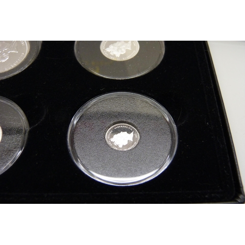 866 - A 2017 Alderney Platinum Wedding Platinum Proof Sovereign Collection, four 999.5/1000 platinum coins... 