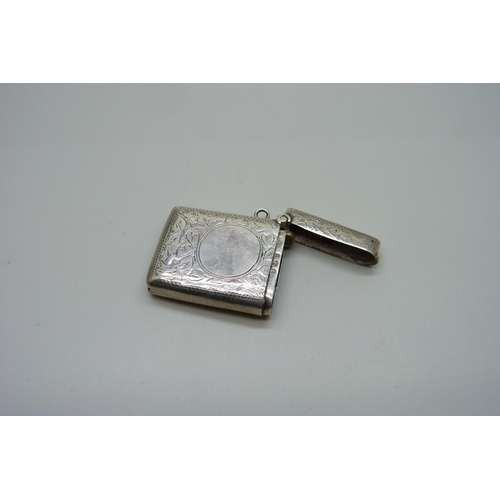 874 - An Edward VII silver vesta case, Birmingham 1905