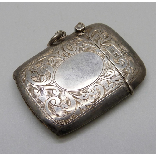 876 - A silver vesta case