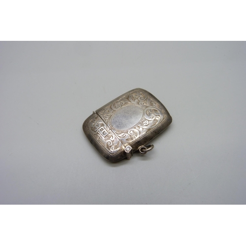 876 - A silver vesta case