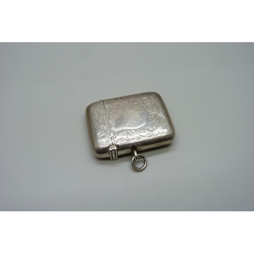 879 - A silver vesta case, Birmingham 1919