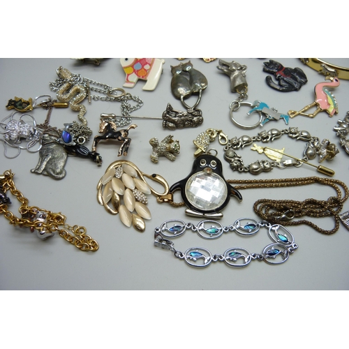 911 - A collection of animal related costume jewellery