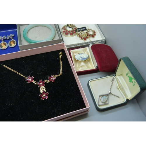 918 - A collection of jewellery including Dyberg Kern and Pilgrim