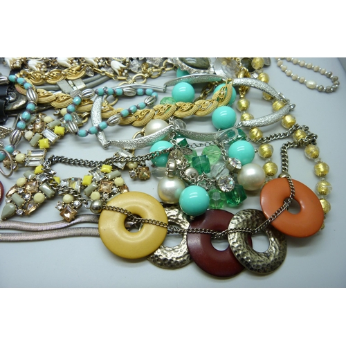 930 - A collection of designer costume jewellery including Rada (Italy), Jewelcraft, J. Crew, Pasha, Phili... 