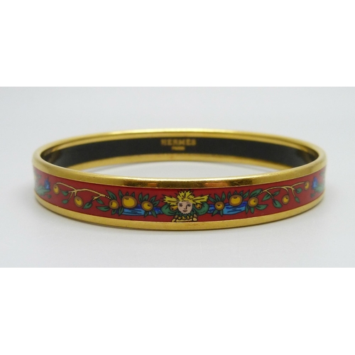 956 - A Hermès Paris enamelled bangle, made in Austria, 67mm inner diameter