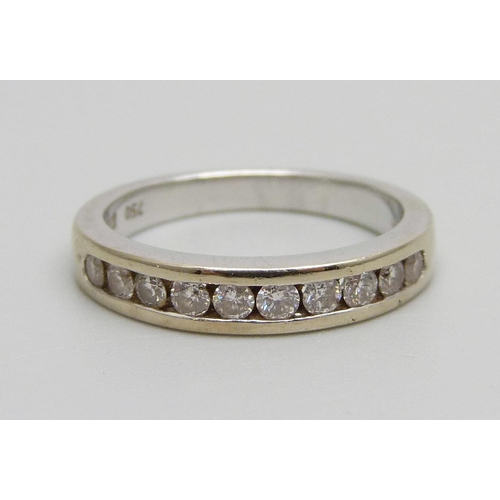 968 - An 18ct gold and ten stone diamond ring, 3.5g, J, 0.33ct diamond weight