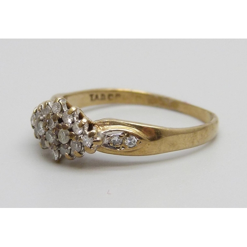 971 - A 9ct gold and diamond ring, 2.2g, O