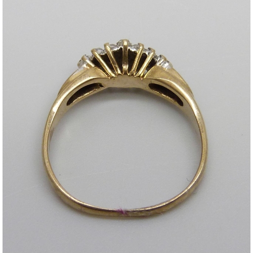 971 - A 9ct gold and diamond ring, 2.2g, O