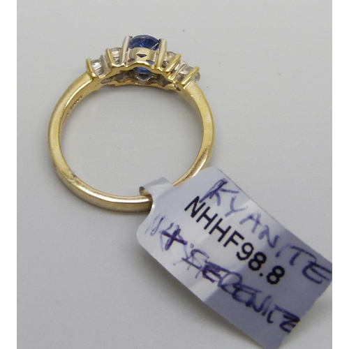 998 - A silver gilt, blue kyanite and serenite ring, Q