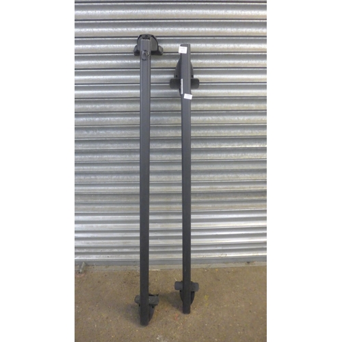 5167 - A pair of Montblanc roof bars with key
