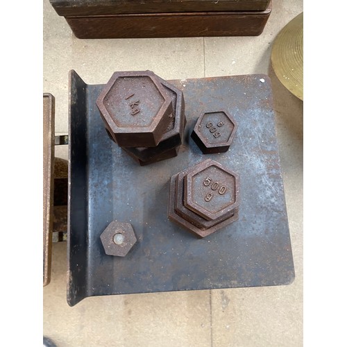 261A - A set of G.P.O. SC 9MK 11 weighing scales with weights and another G.P.O. weighing scale with weight... 