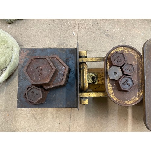 261A - A set of G.P.O. SC 9MK 11 weighing scales with weights and another G.P.O. weighing scale with weight... 