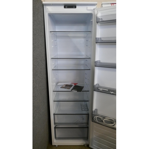 4001 - CDA Integrated Tower Fridge H1780xW540xD545  - Model no -FW821 (458-79) *This lot is subject to Vat