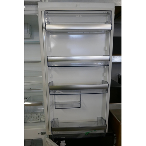 4007 - AEG 70/30 Fridge Freezer (Frost Free) H1772xW540xD549  - Model no -SCE8181VTS (458-73) *This lot is ... 