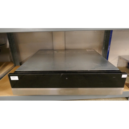 4020 - Bosch Serie 8 Warming Drawer H140xW595xD548  - Model no -BIC630NS1B (458-57) *This lot is subject to... 