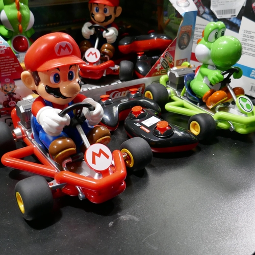 6330 - 2 x Mario Karts 2 pack (334-404,405) *This lot is subject to Vat