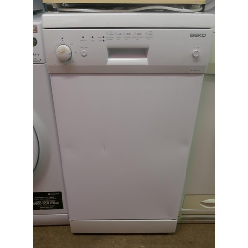 5134 - A Beko DE2541 FW slimline dishwasher