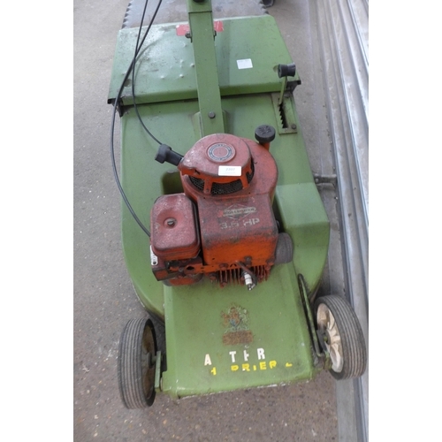 5152 - A Hayter Harrier two petrol lawn mower with steel roller - 19