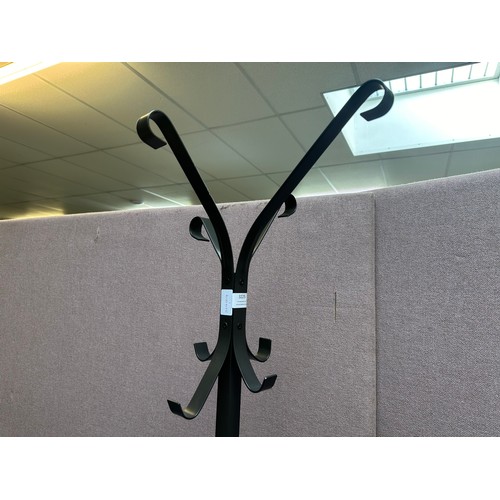 3225 - A metal industrial coat hanger