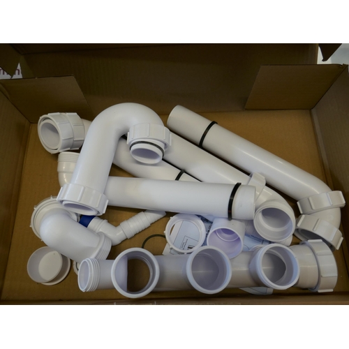 4046 - 3 x Mcalpine Space Saver Plumbing Kits (458-63,78,203) *This lot is subject to Vat