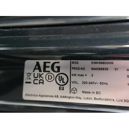 4088 - AEG Combi Microwave - H455xW595xD567  - Model no -KMK968000M (458-53) *This lot is subject to Vat