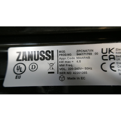 4135 - Zanussi Built-under Double Oven with AirFry H715xW594xD568 (458-80) *This lot is subject to Vat