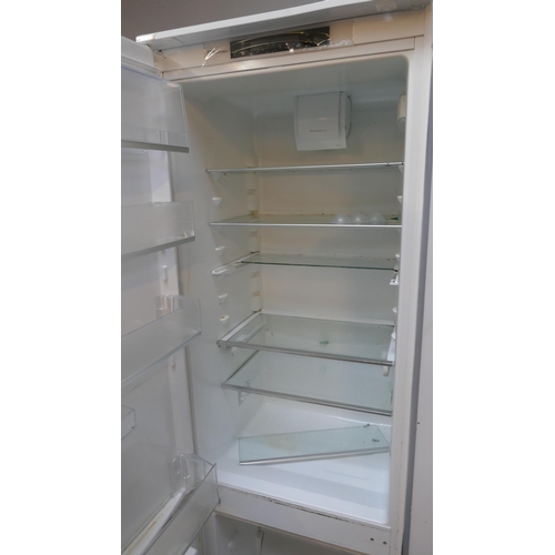 4182 - Electrolux 60/40 Fridge Freezer (Used) (458-213) *This lot is subject to Vat