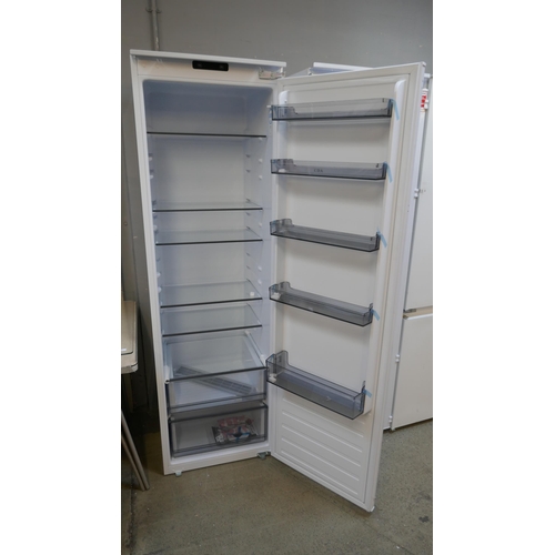 4184 - CDA Integrated Tower Fridge H1780xW540xD545  - Model no -FW821 (458-159) *This lot is subject to Vat