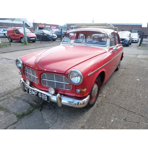 400 - A 1964 Volvo 122 'Amazon' Saloon, First registered in July 1964. In-line 1,778cc engine mated to a l... 