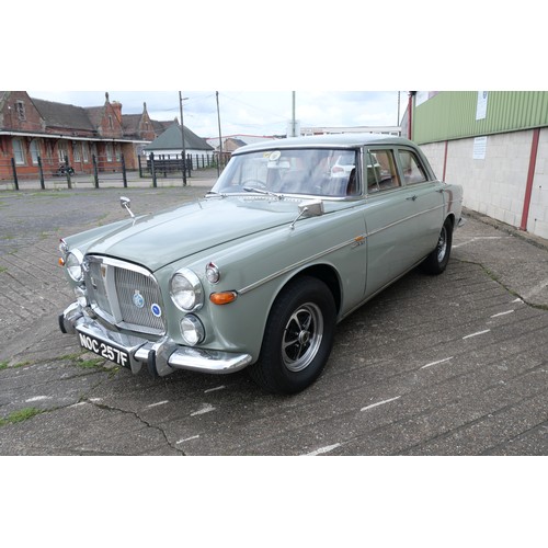 401 - A 1968 Rover P5B 3.5 Litre Saloon. Rover V8 Buick-derived engine with automatic transmission -  Gear... 