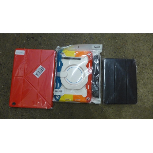 5042 - 2 boxes of assorted iPad cases