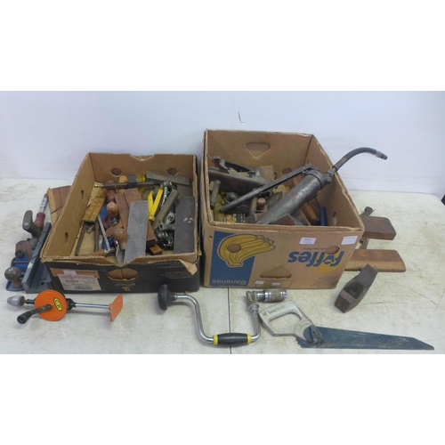 5019 - 2 boxes of assorted vintage woodworking tools including block planes, molding planes, a Rapier no. 4... 