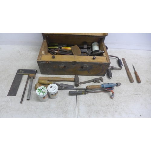 5021 - A bag of large spanners, a Wickes Craftmans compound manual mitre saw in box and a carpenters tool c... 