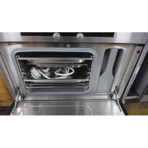 5296 - A Miele DG4060 integrated single oven