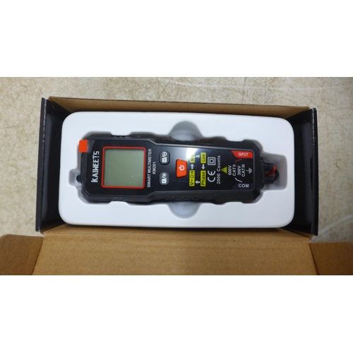 5058 - A box of universal Kaiweets tools including smart multimeters, digital multimeters, socket testers, ... 