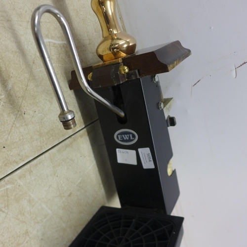 5054 - A EWL bar hand beer pump