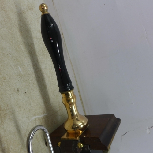 5054 - A EWL bar hand beer pump