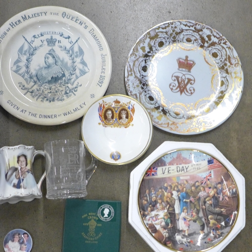 1017 - Royal Commemorative china and glass, including a Queen Victoria Diamond Jubilee plate, given at the ... 