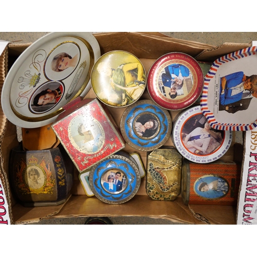 1025 - A collection of Royal Commemorative tins, etc.**PLEASE NOTE THIS LOT IS NOT ELIGIBLE FOR IN-HOUSE PO... 