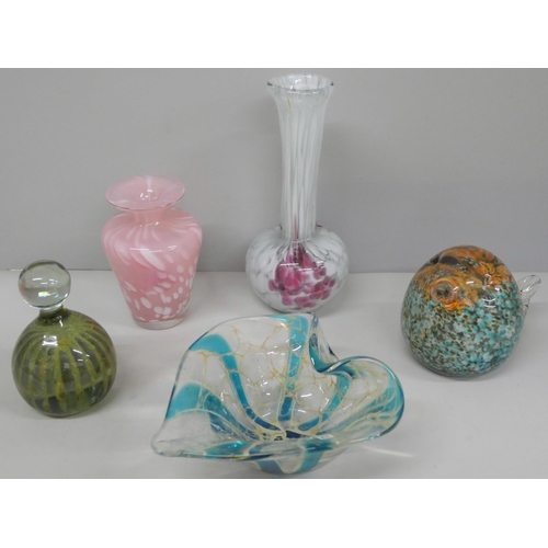 675 - Mdina glass; a bowl with cased blue and brown marbling, 12cm diameter, a small vase, pink with white... 