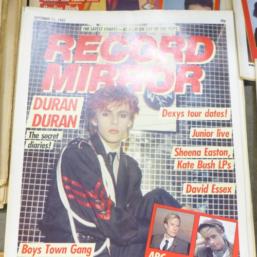 717 - Record Mirror magazines from 22nd Aug 1981 to 26th Dec 1981 (17) and for 1982, except issue for 30th... 