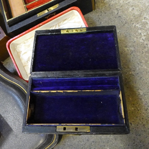 730 - A collection of empty jewellery boxes including Victorian