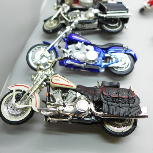 758 - A collection of Maisto models of motorcycles