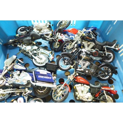 758 - A collection of Maisto models of motorcycles