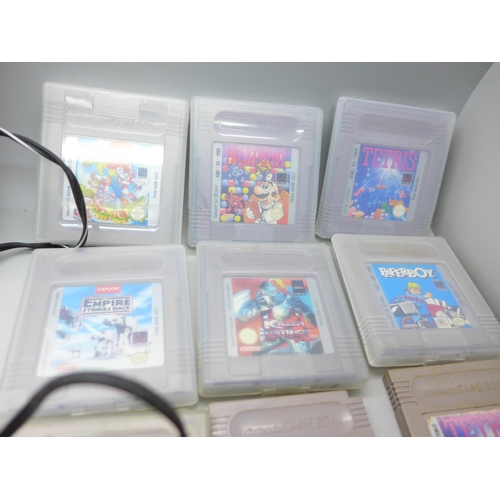 762 - A Gameboy, Gameboy Pocket and thirteen Gameboy games