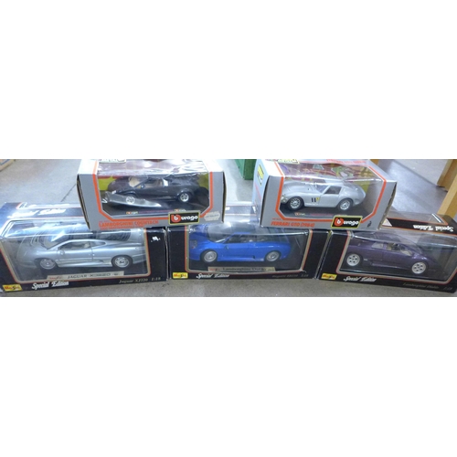 784 - Five die-cast model vehicles, three Maisto Special Edition and two Bburago