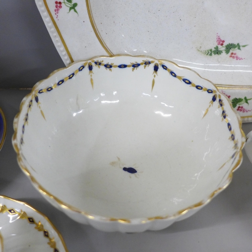 786A - A collection of 18th and early 19th century porcelain including a Flight Barr lidded sugar basin, a ... 