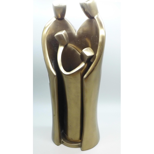 799 - A Friendship Family Group sculptural vase